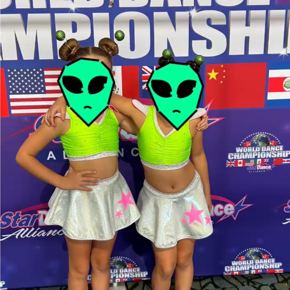 Adorable custom rhinestoned costume !!